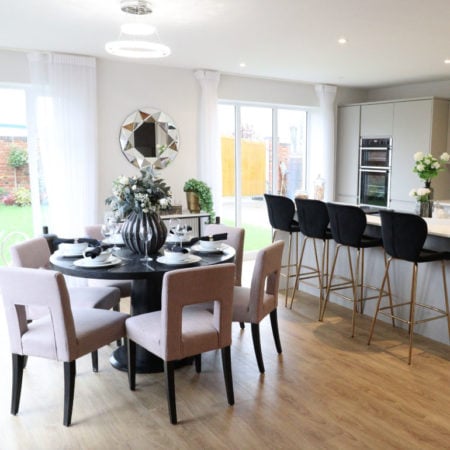 Dinningroom with LVT flooring